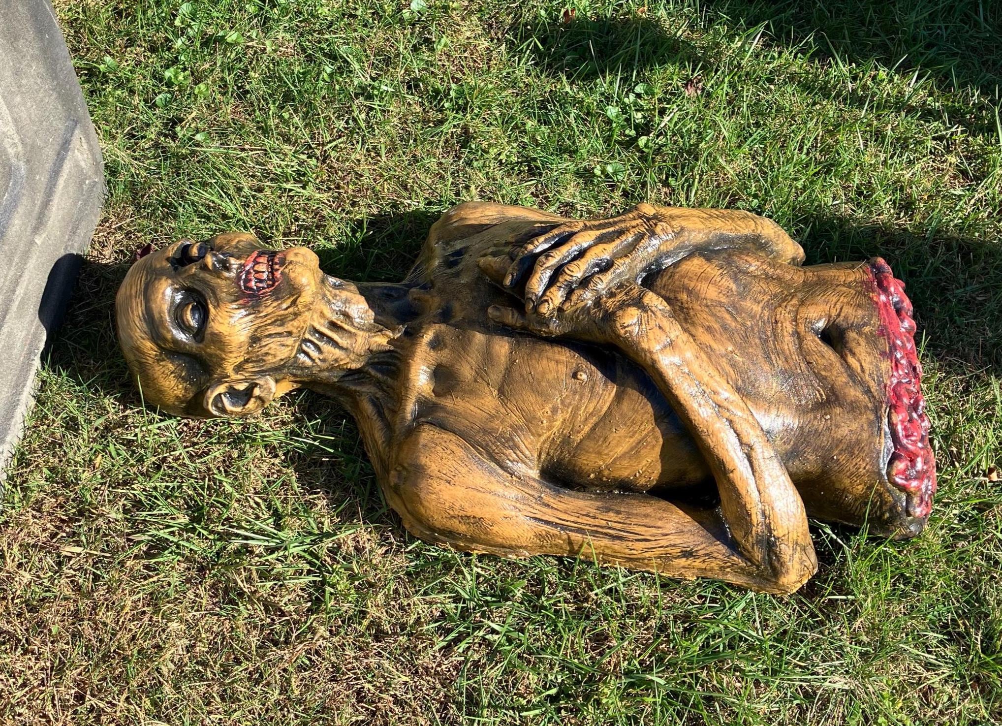 Corpse Half Body Horror Prop. Halloween Haunted Scenery. PICKUP ONLY
